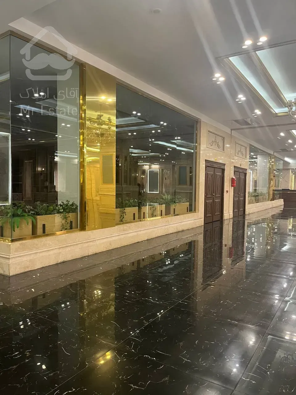 فروش واحد 111 متر رونیکاپالاس در بلوار ارتش