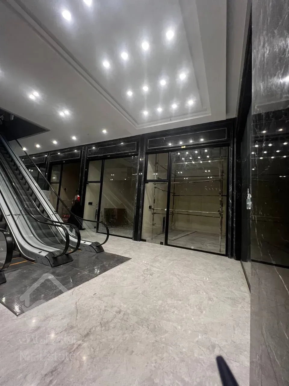 پیش فروش مغازه 18 متری با شرایط اقساطی