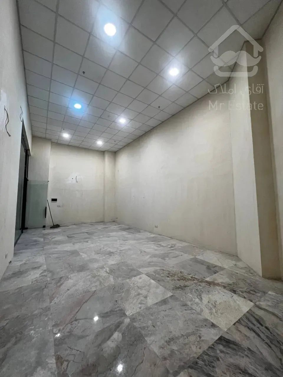 پیش فروش مغازه 33 متری در رونیکاپالاس پونک