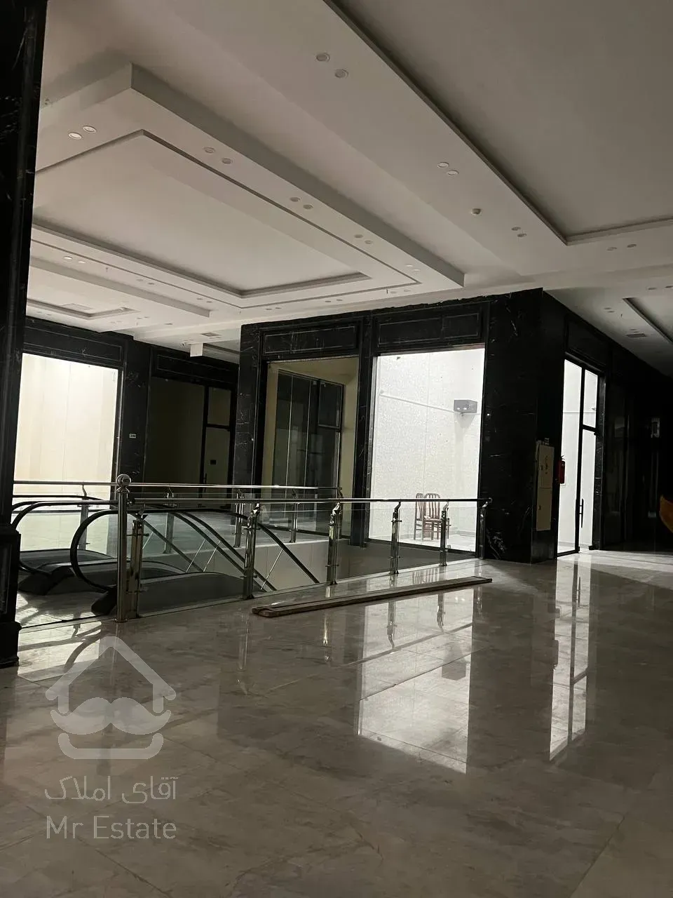 پیش فروش واحد تجاری 31 متری در پونک با شرایط اقساطی