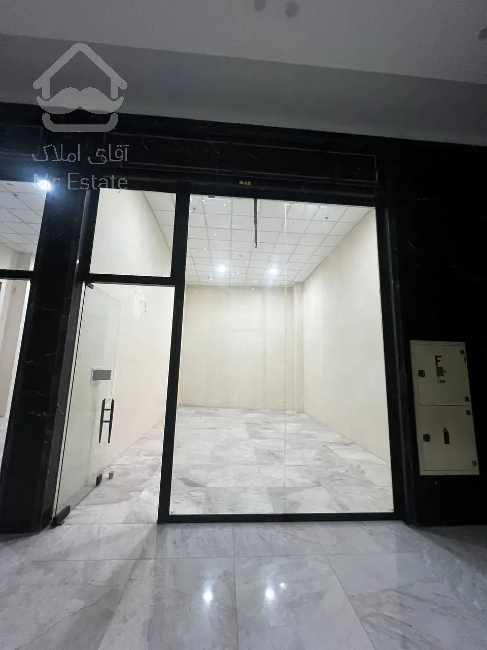 پیش فروش مغازه 33 متری در رونیکاپالاس پونک