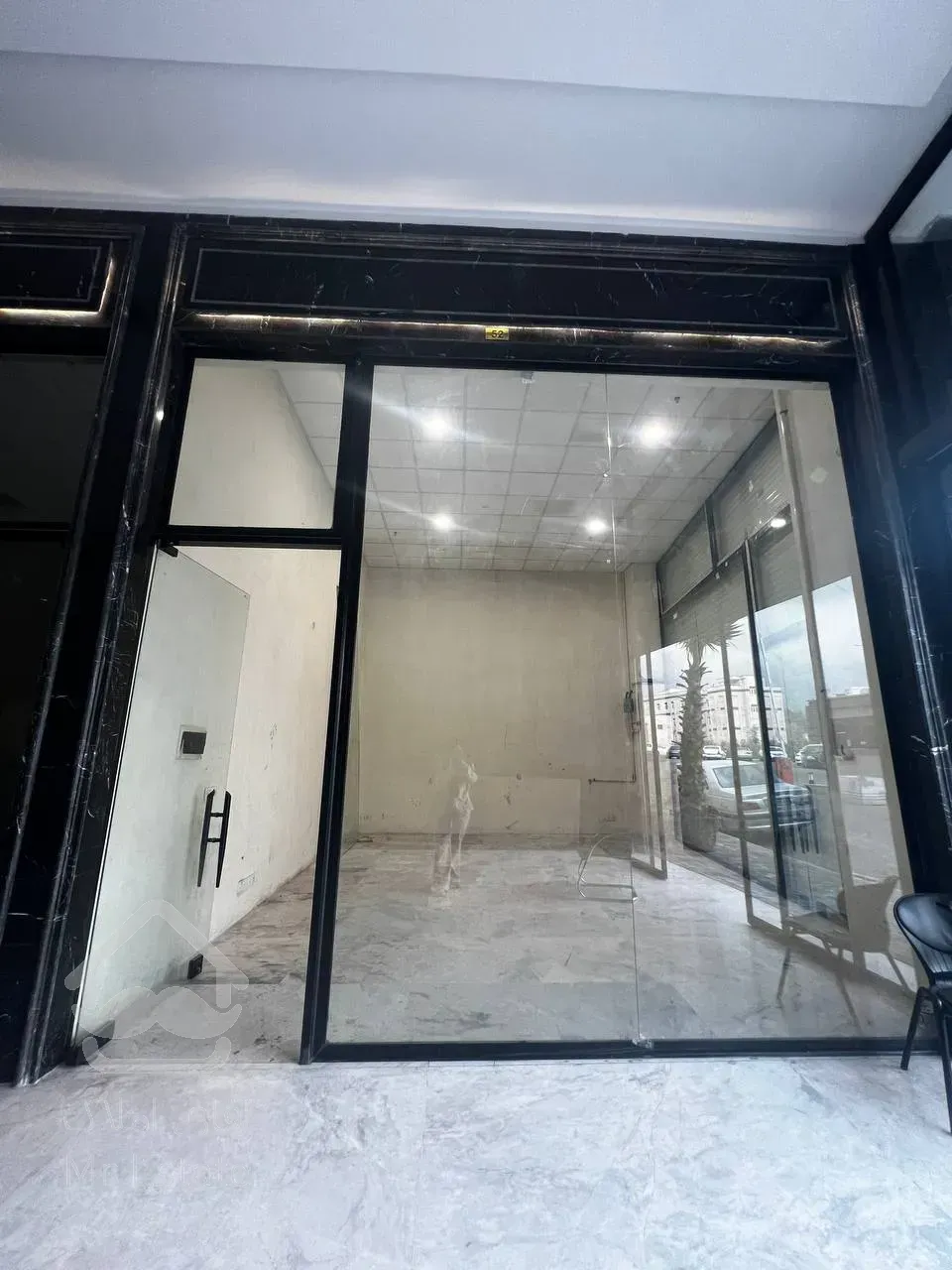 پیش فروش مغازه 33 متری در رونیکاپالاس پونک