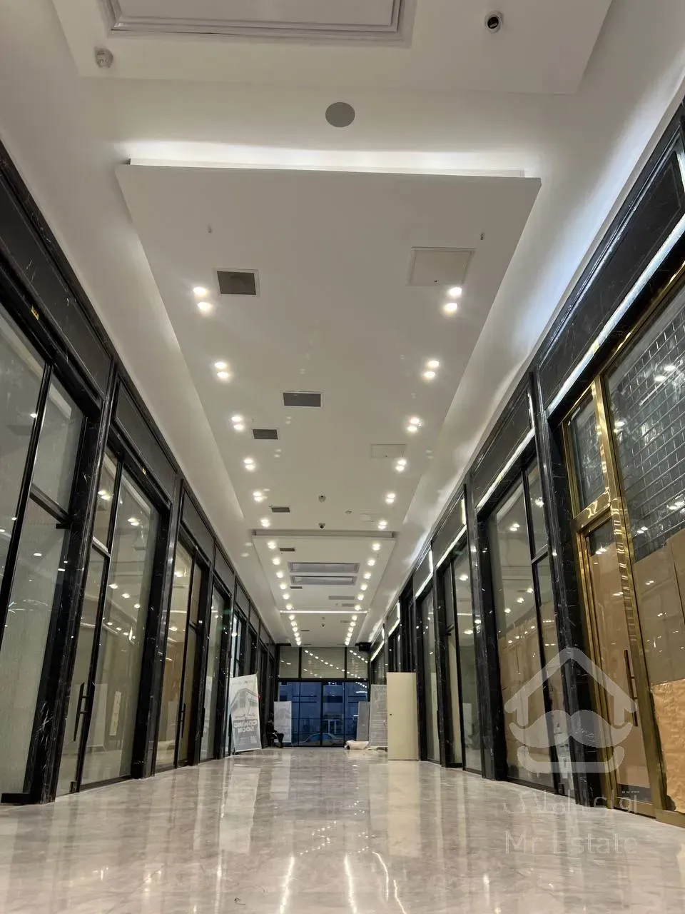 پیش فروش واحد تجاری 27 متری در تاپ لوکیشن پونک