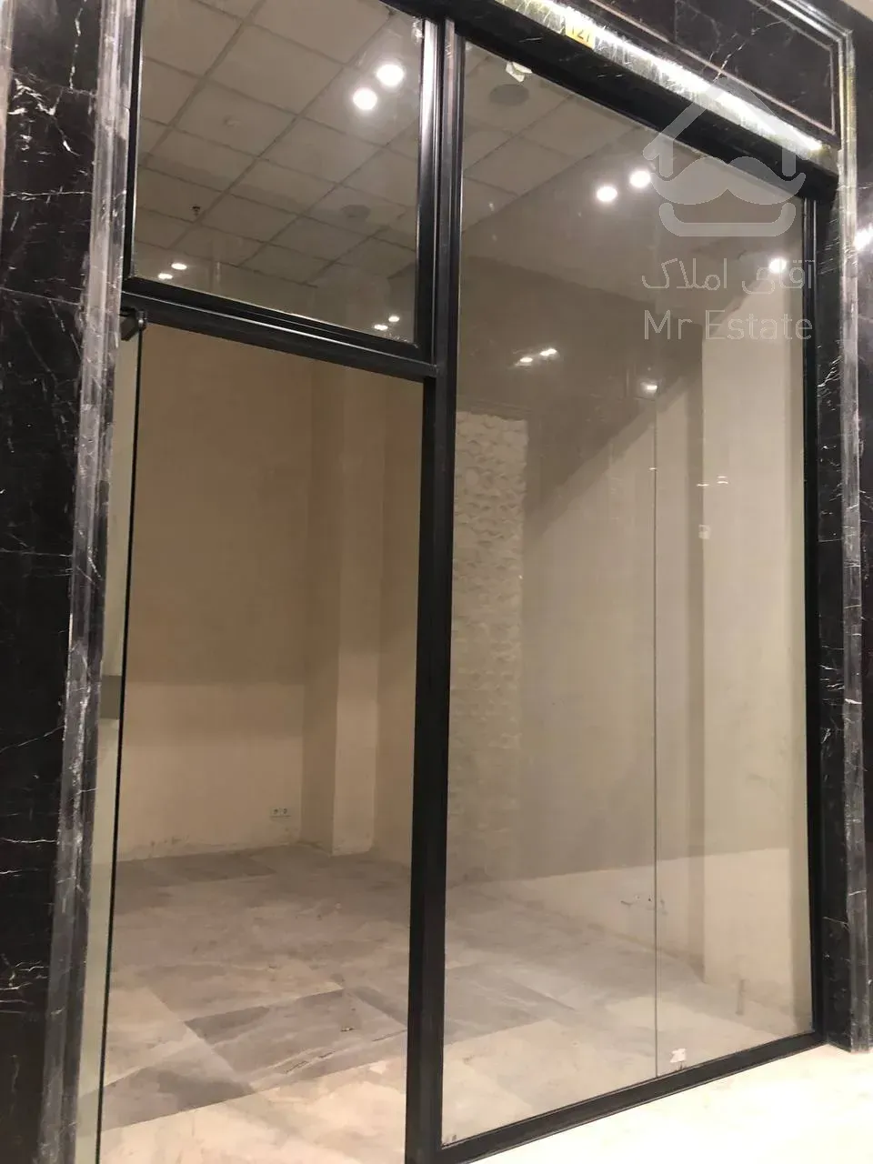 فروش مغازه 19 متری مجلل در رونیکا مال هروی