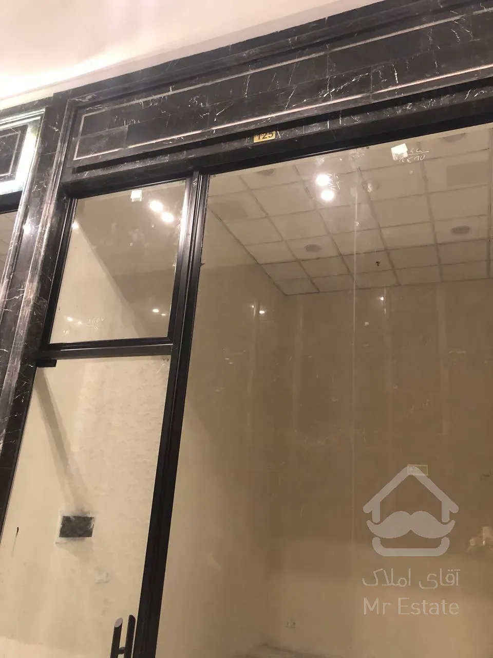 فروش مغازه 19 متری مجلل در رونیکا مال هروی