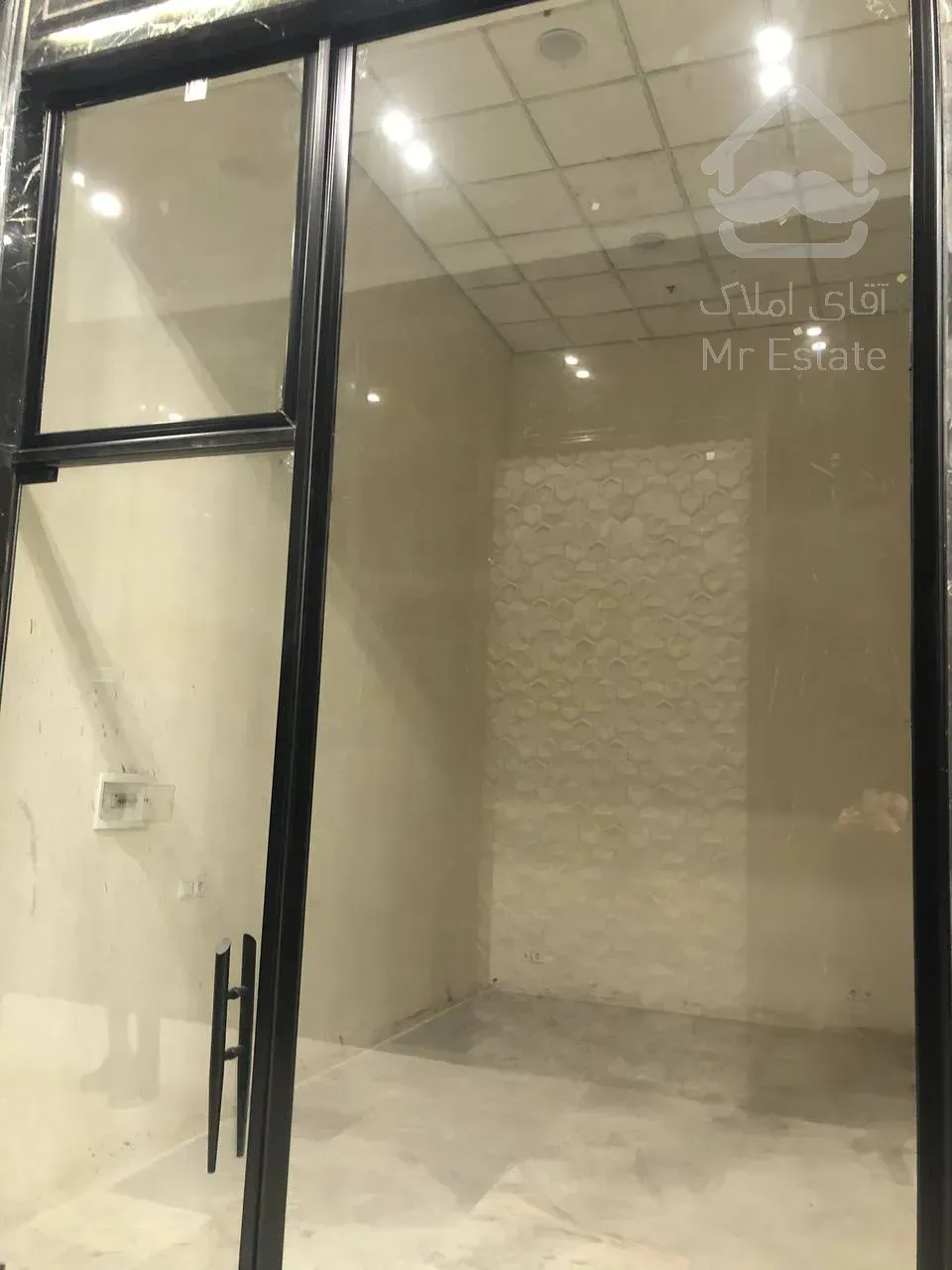 اجاره مغازه 33 متری در رونیکا مال پاسداران