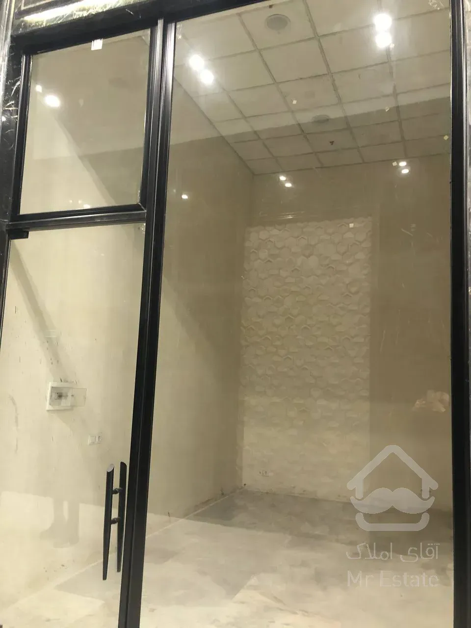 اجاره مغازه در رونیکا مال هروی با سه ماه تنفس