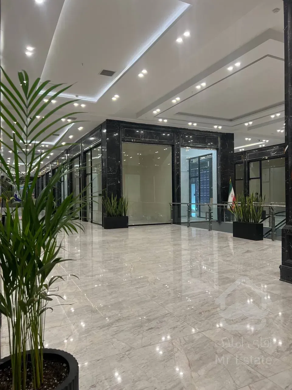 پیش فروش واحد تجاری 27 متری در تاپ لوکیشن پونک