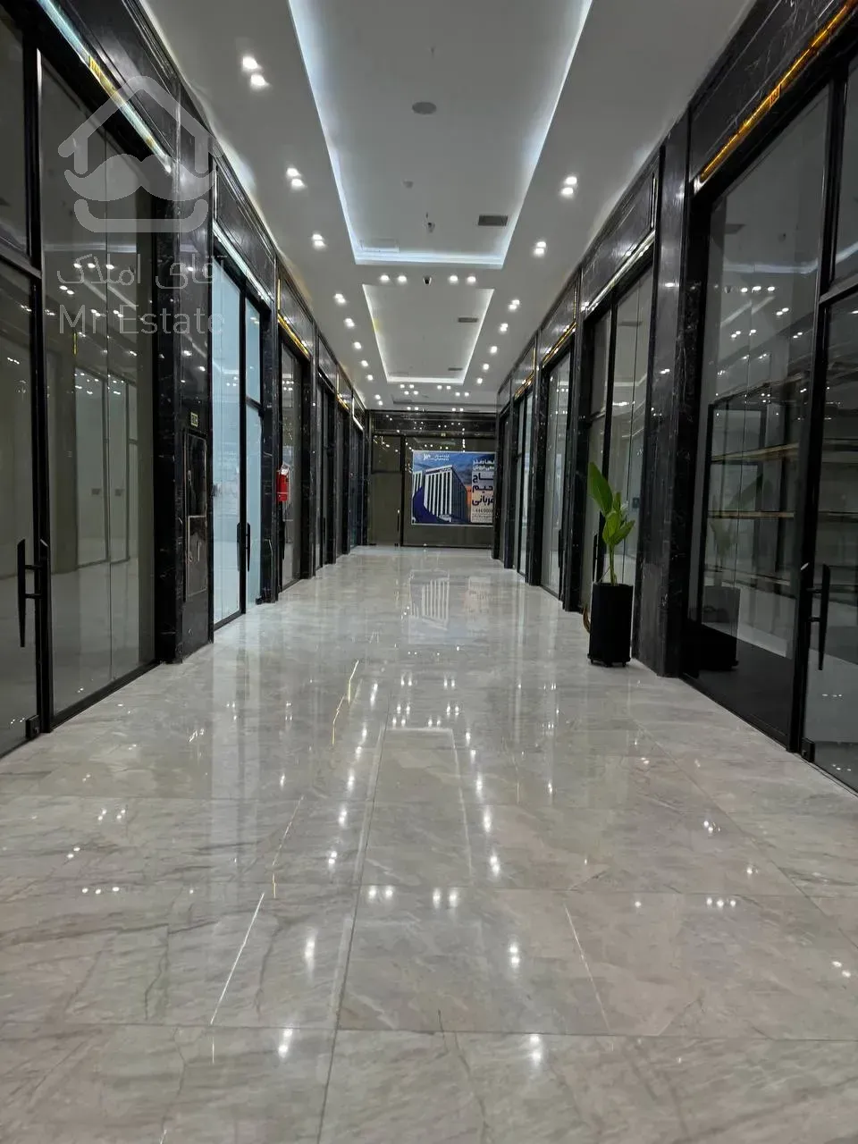 اجاره مغازه 25 متری در مرکز خرید رونیکا مال هروی