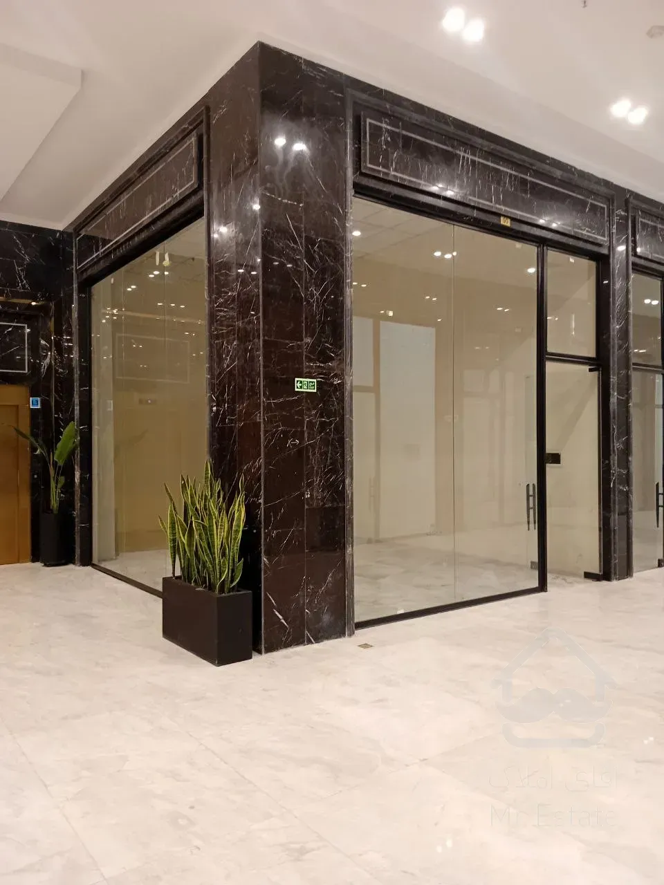 پیش فروش واحد تجاری در رونیکاپالاس میرزابابایی بهترین قیمت و شرایط پرداخت