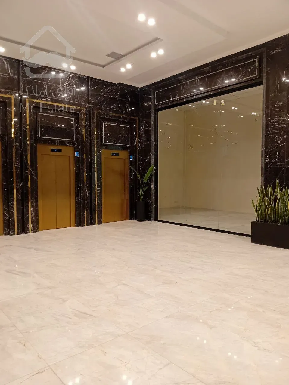 پیش فروش واحد تجاری در رونیکاپالاس میرزابابایی بهترین قیمت و شرایط پرداخت