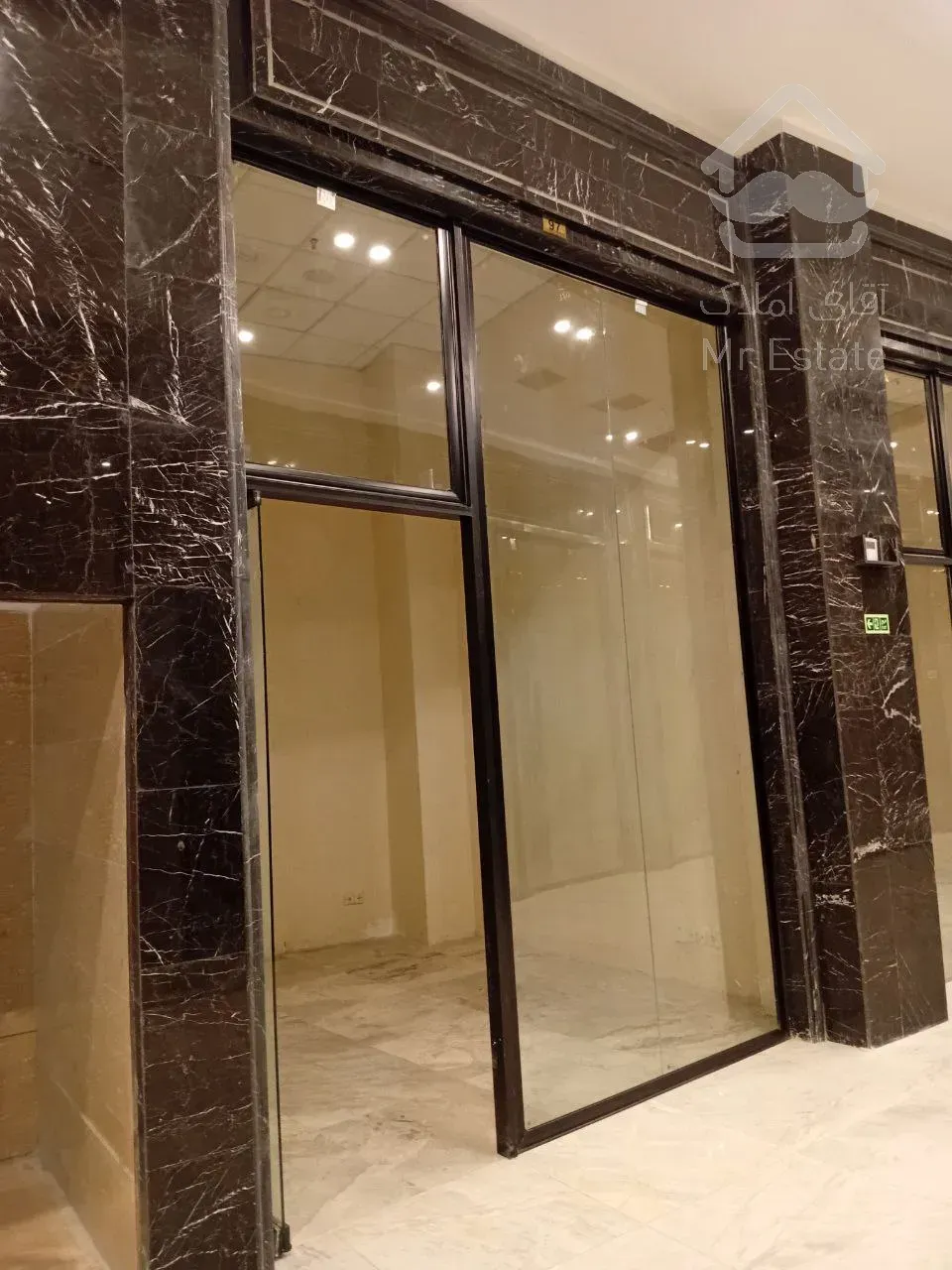 رهن و اجاره واحد تجاری 25 متری نزدیکی ایستگاه مترو در منطقه هروی