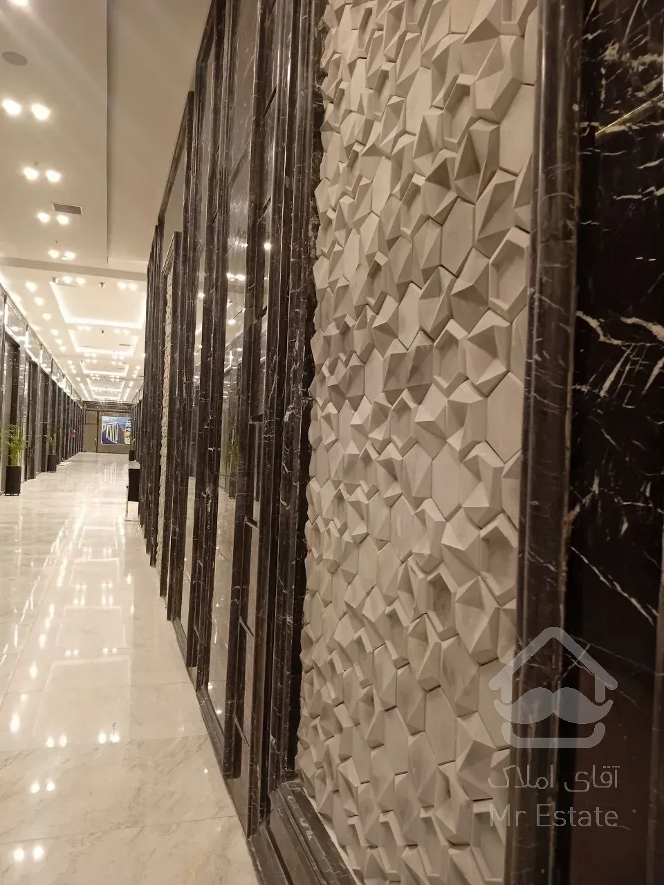 پیش فروش واحد تجاری رونیکاپالاس میرزابابایی بهترین موقعیت پاخور بی نظیر