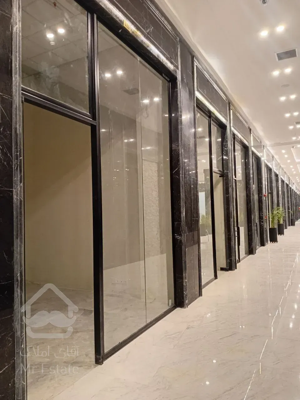 رهن و اجاره واحد تجاری 25 متری نزدیکی ایستگاه مترو در منطقه هروی