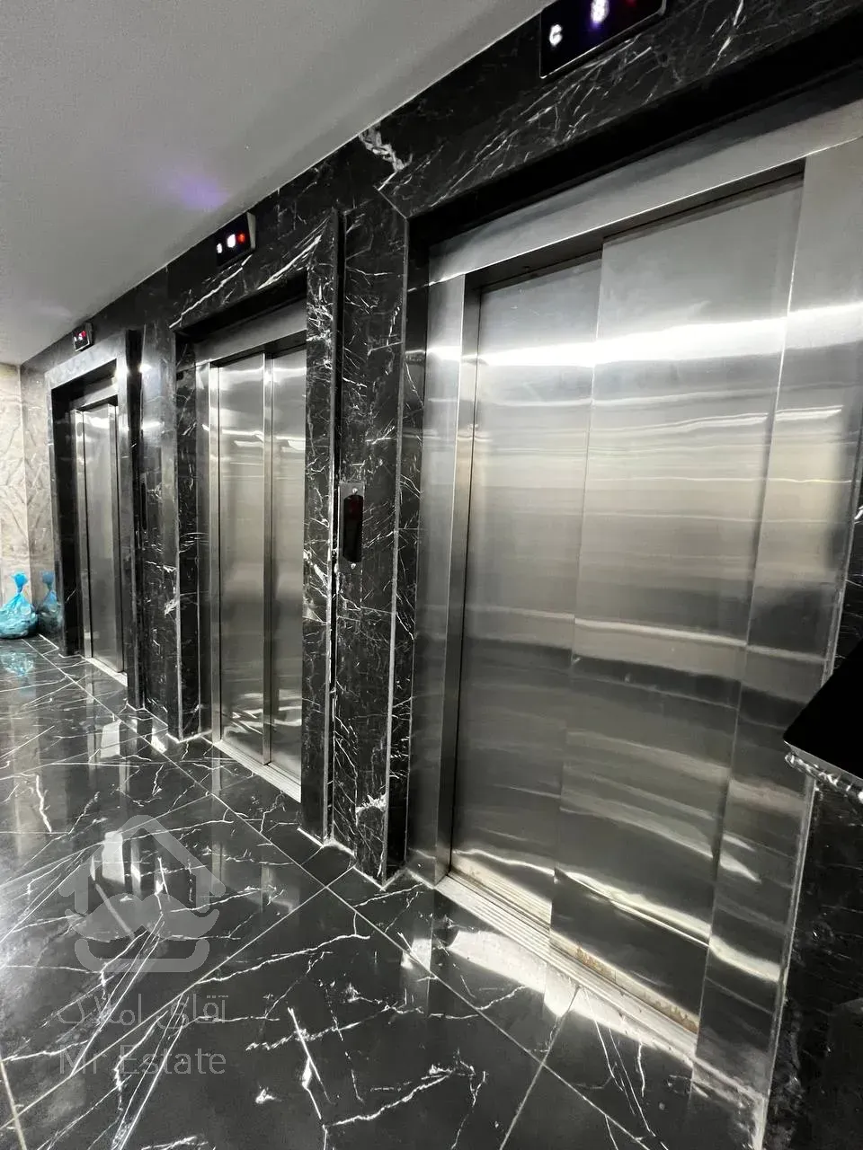 فروش واحد اداری  82 متری فلت در اشرفی اصفهانی / پارک اداری غروی