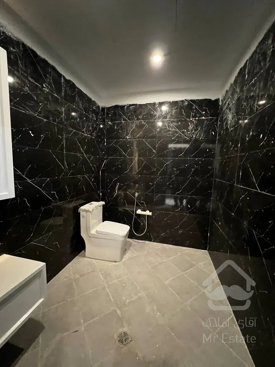 121 متر 2 خواب پروژه دردشت رونیکا پالاس / نارمک منطقه 8 تهران