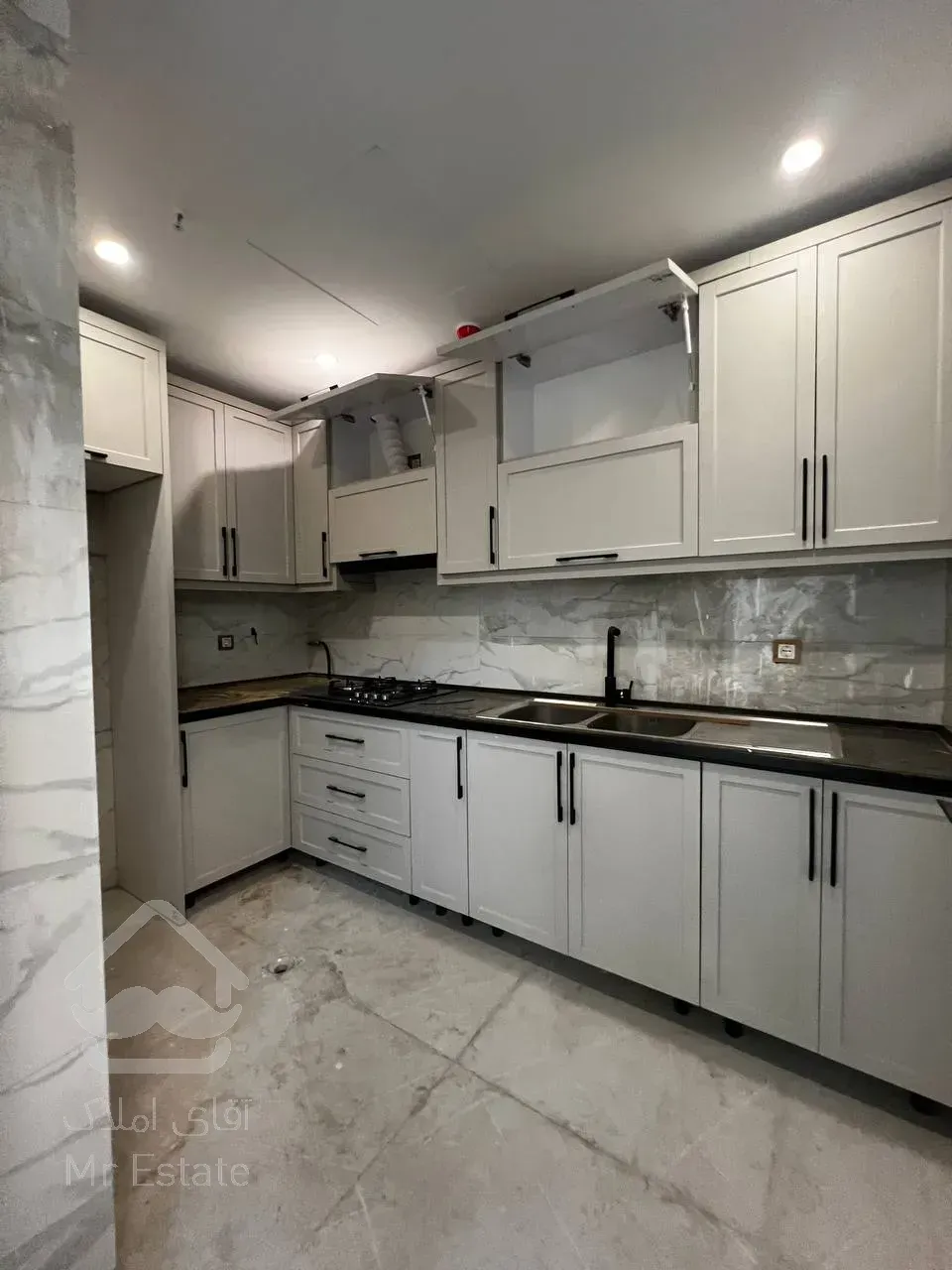 فروش 190 متر اداری در پارک اداری غروی  با سند اداری پونک