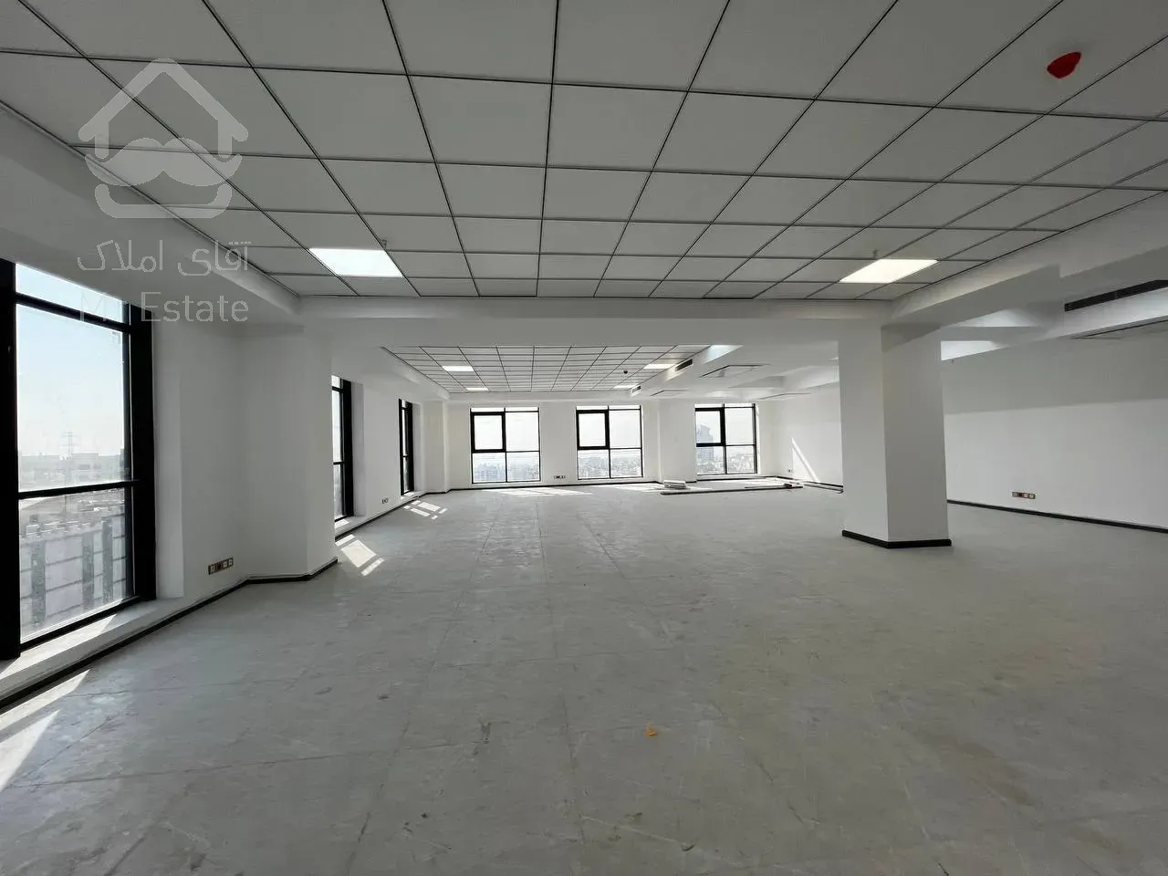 فروش واحد اداری در پونک/197متر ویودار /غرق درنور/سند تک برگ اداری/موقعیت عالی