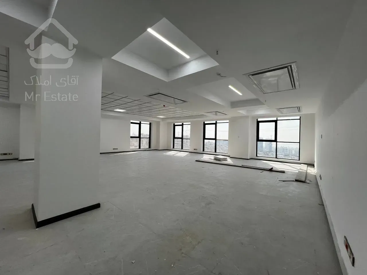 فروش اداری 209متر با قیمت استثنایی و امکانات بالا در تنها پارک اداری در ایران