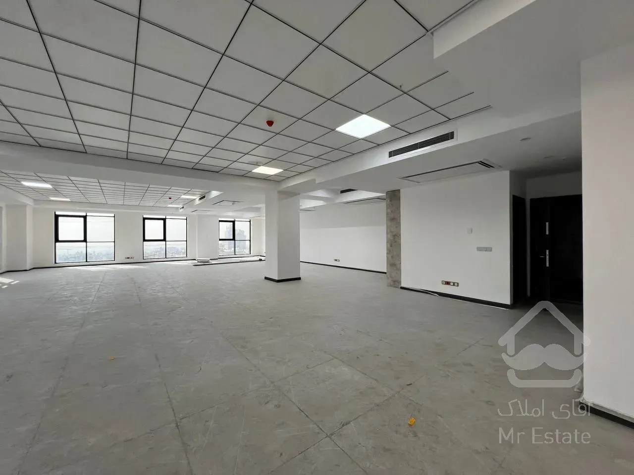 فروش اداری 219متر با قیمت استثنایی و امکانات بالا در تنها پارک اداری در ایران