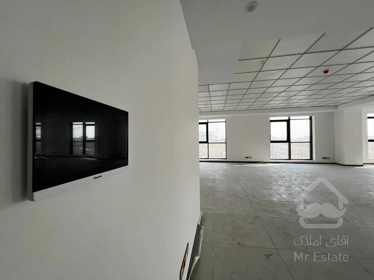 80 متر اداری در پارک اداری غروی با امکانات خاص