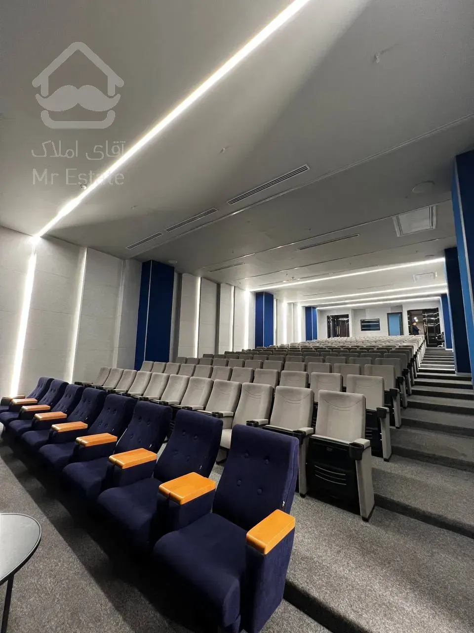 دفتر کاری شیک با دسترسی عالی کجاست؟