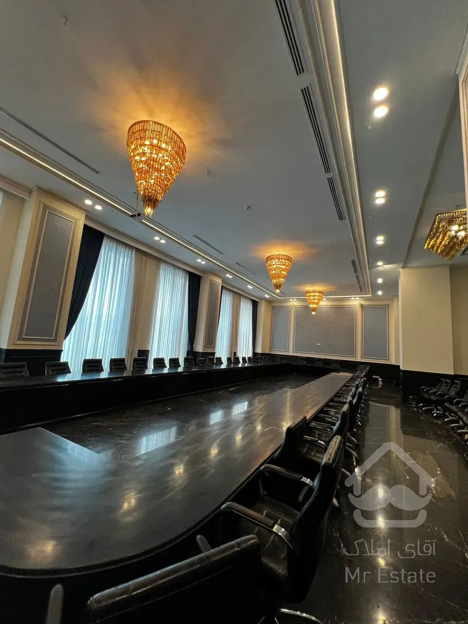 پارک اداری رونیکا پالاس، جایی برای روایت داستان برند شما...