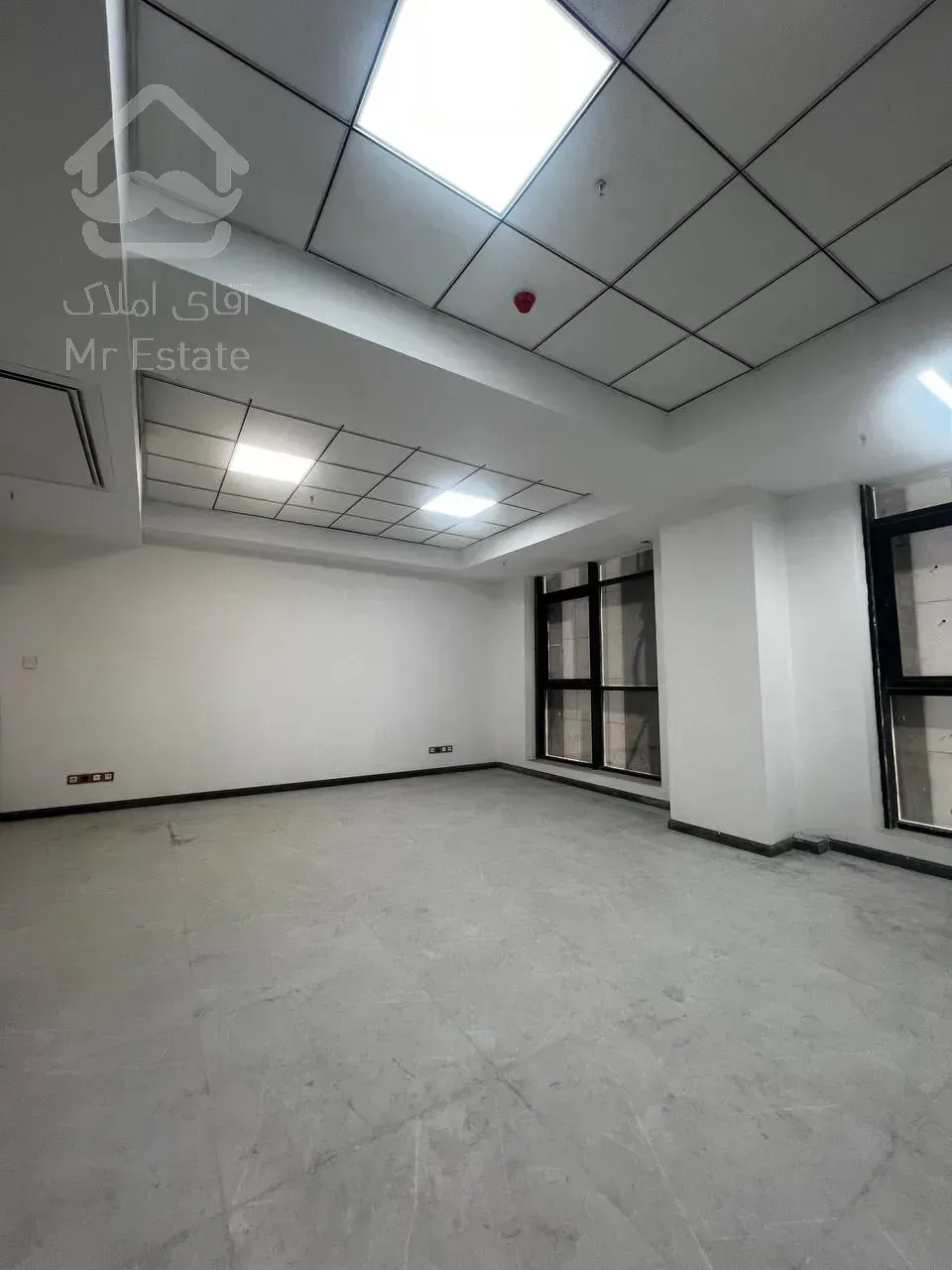 فروش اداری 84 متری با امکانات هتلینگ مناسب برای کسب و کار شما