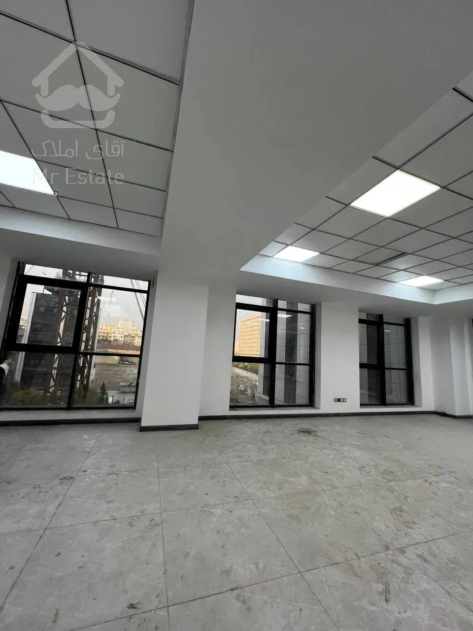 فروش واحد اداری 300 متری در غرب تهران برجی مجلل و لوکس هوشمند