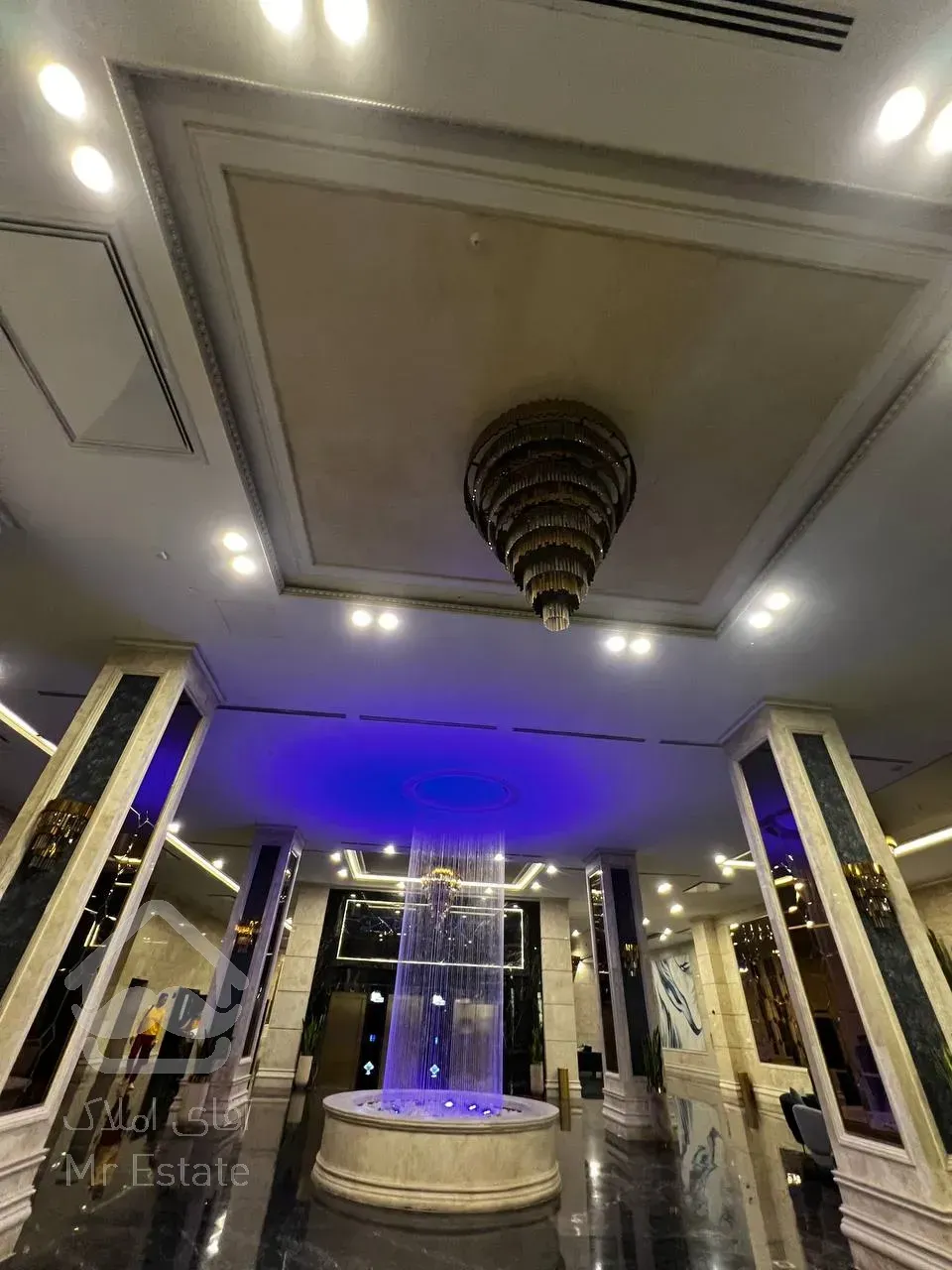 پیش خرید تجاری در پونک/33متر /دسترسی و پاخور عالی/مناسب طلافروشان