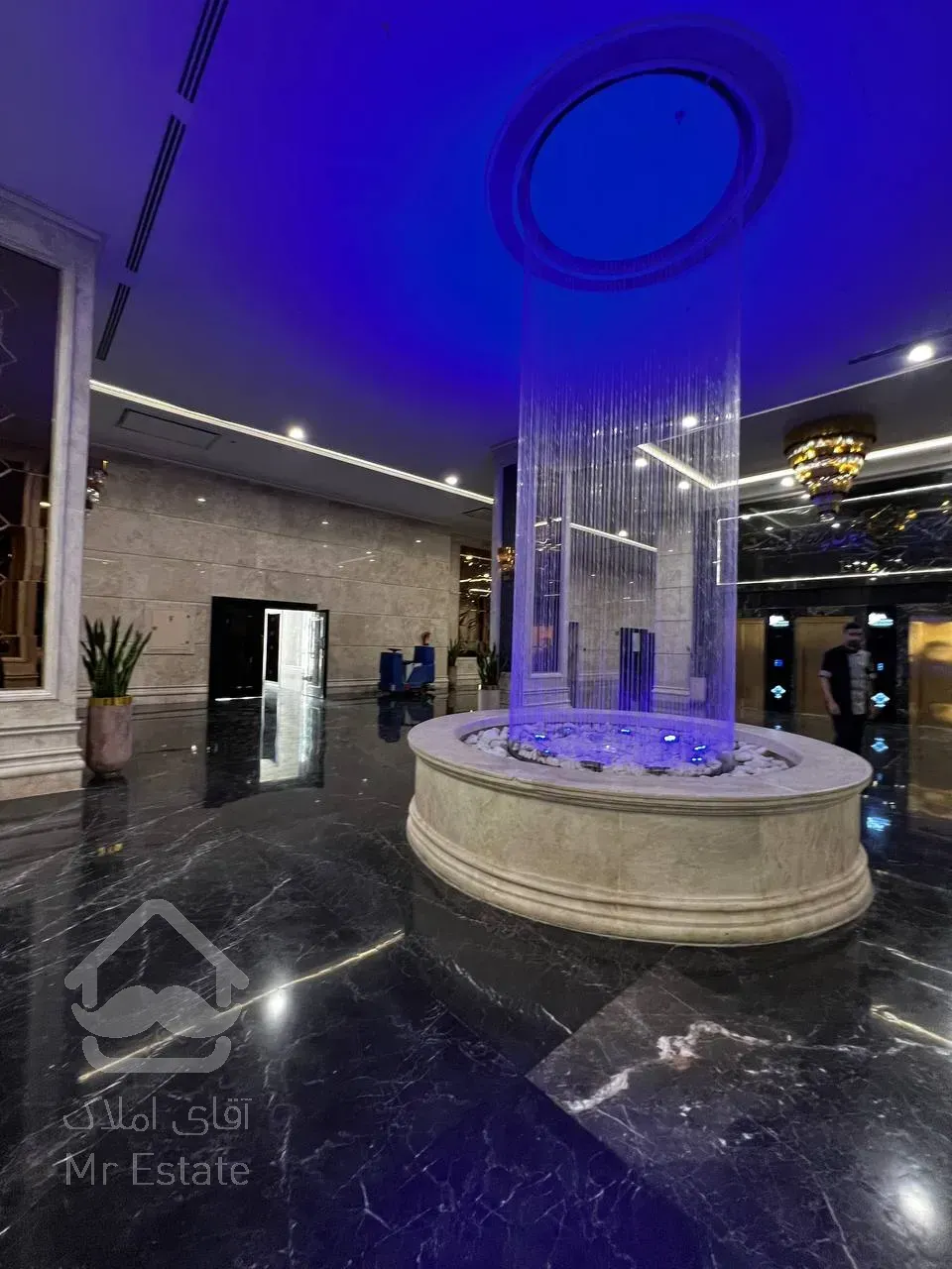 فروش اداری در پونک/169متر/سیستم تمام هوشمند/سند تک برگ  اداری/دسترسی24ساعته به واحد