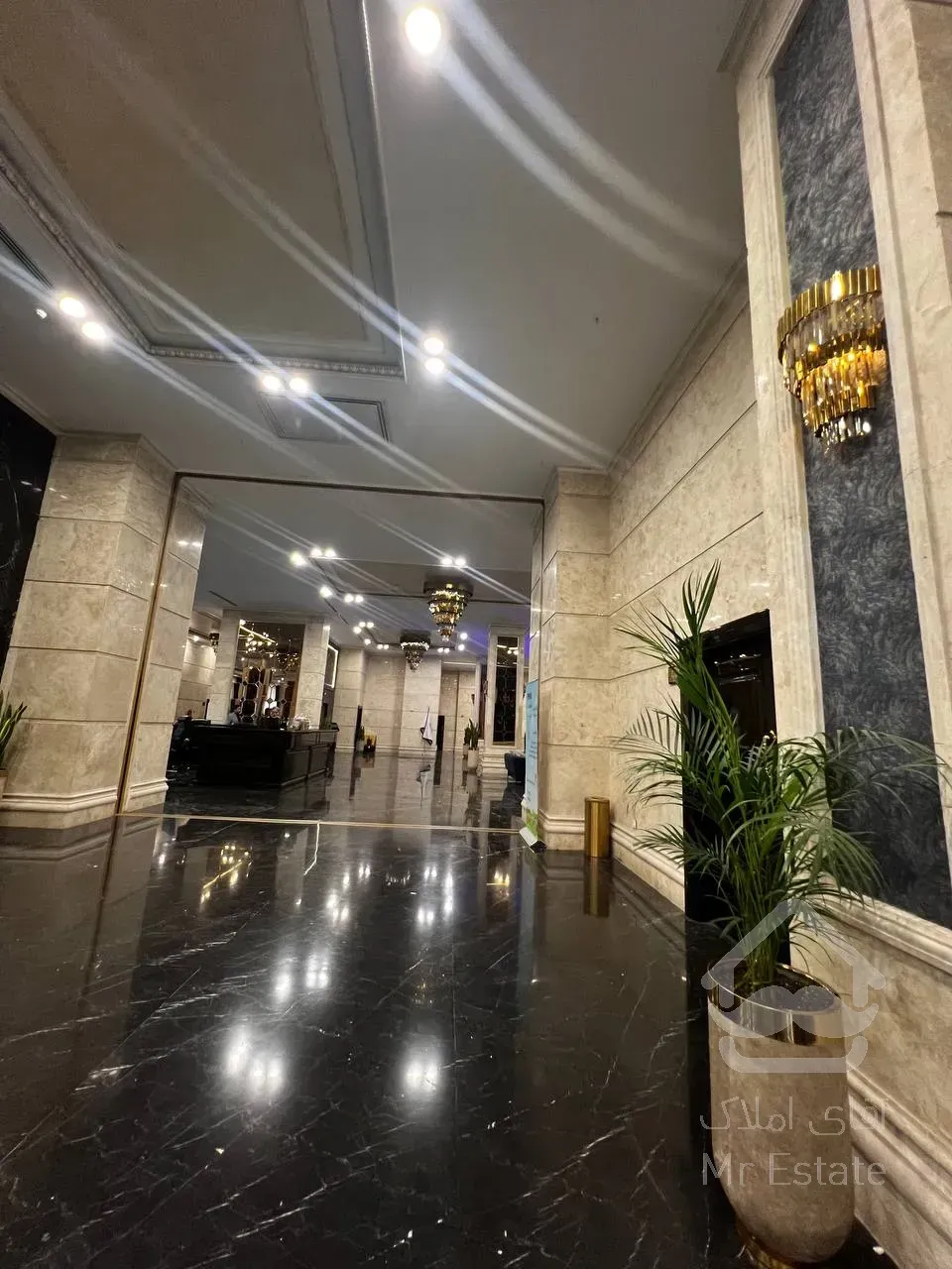 پیش خرید تجاری در پونک/30متر /دسترسی و پاخور عالی/مناسب طلافروشان