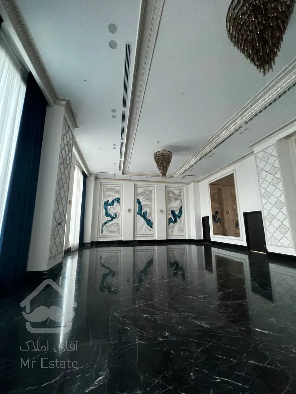 پیش فروش تجاری میرزابابایی در پونک با پاخور و امکانات عالی