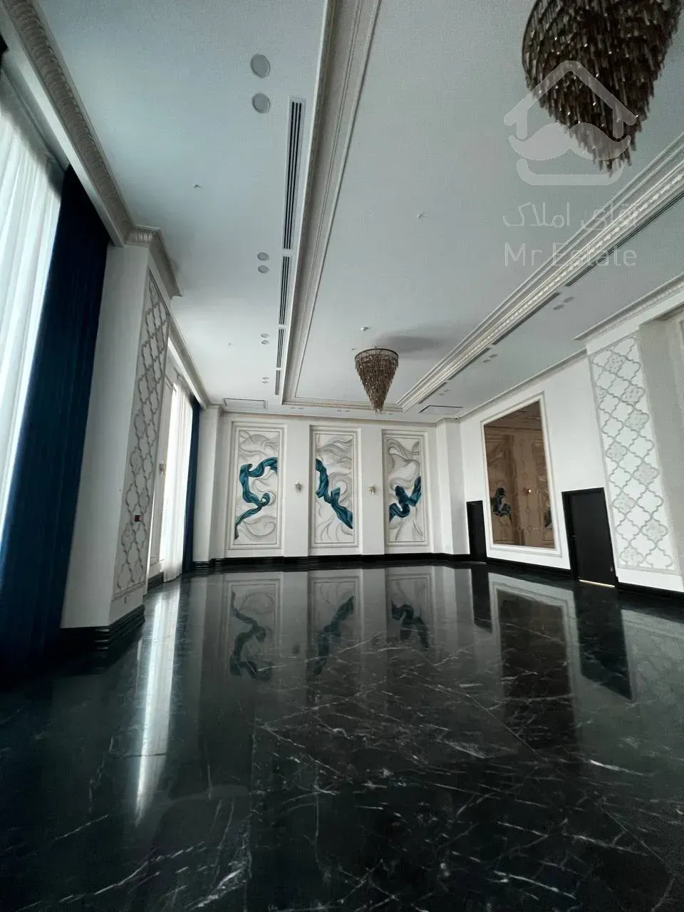 پیش فروش واحد 30متر در برج تجاری میرزابابایی