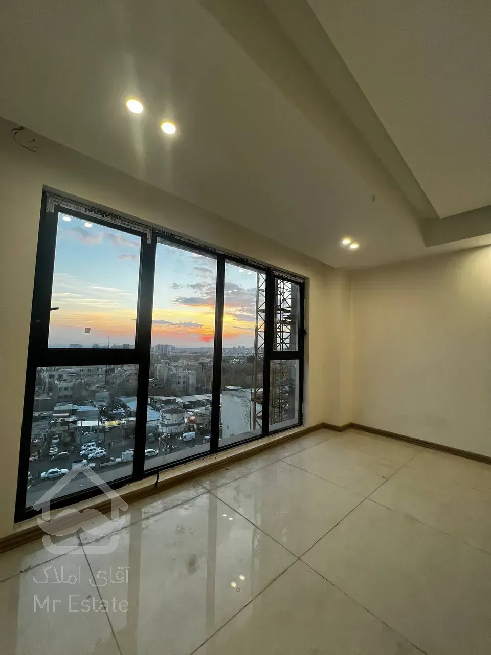 پیش فروش واحد 68 متری 2 خواب با امکانات فول هتلینگ در پونک