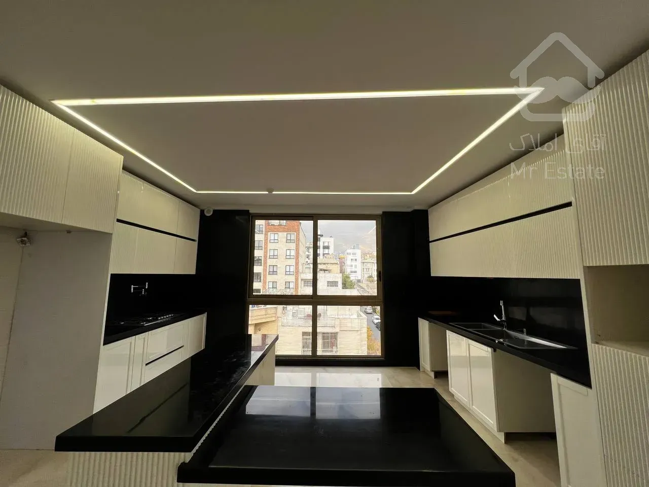 فروش یکجا واحدهای تجاری و مسکونی در شیخ بهایی