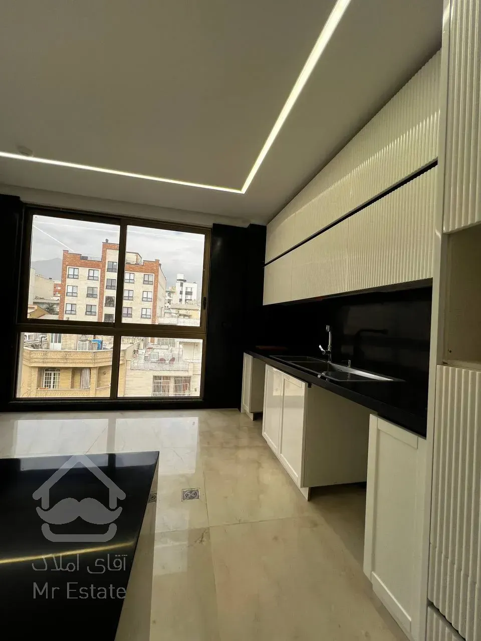 فروش یکجا واحدهای تجاری و مسکونی در شیخ بهایی