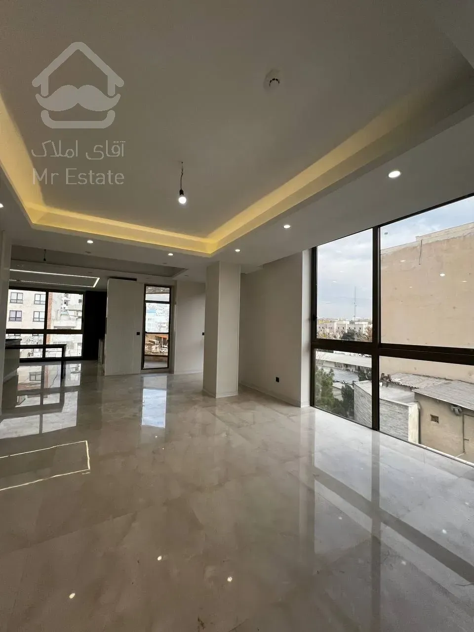 پیش فروش آپارتمان دوخوابه لوکس در طبقه بیستم برج رونیکاپالاس دردشت