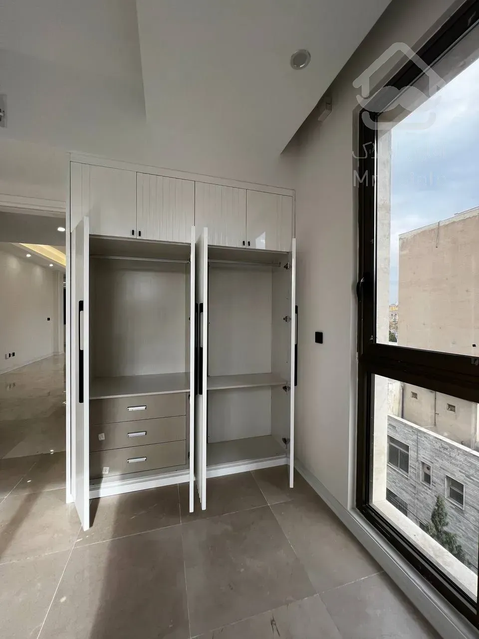 فروش واحد 111متری در لوکیشنی بینظیر