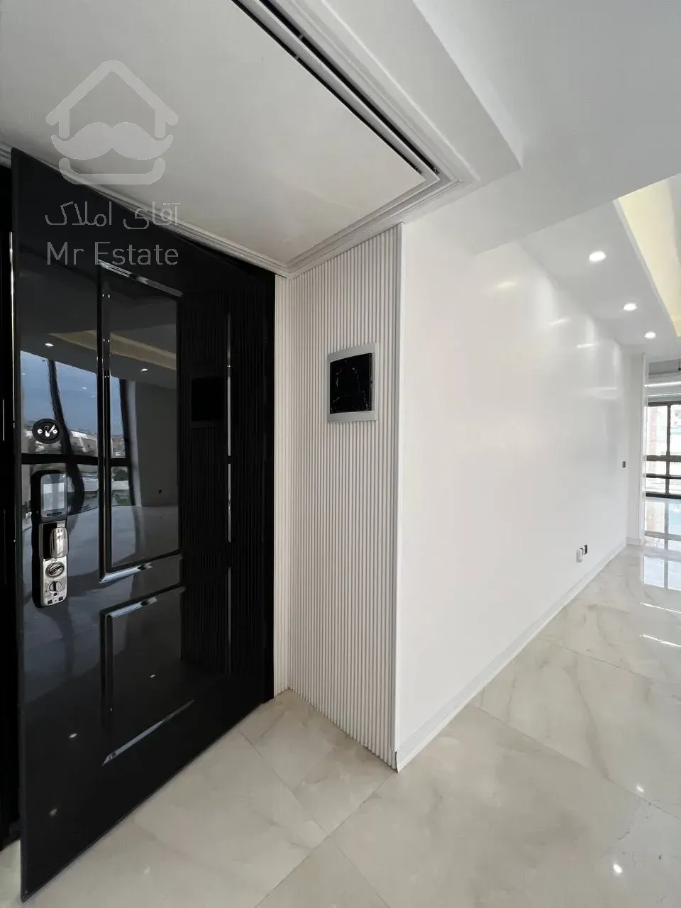 فروش آپارتمان 5 طبقه همراه دو باب مغازه به صورت یکجا در رونیکا پالاس سئول