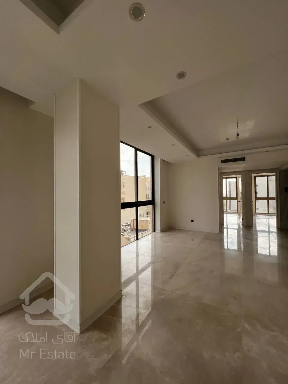 فروش آپارتمان 5 طبقه همراه دو باب مغازه به صورت یکجا در رونیکا پالاس سئول