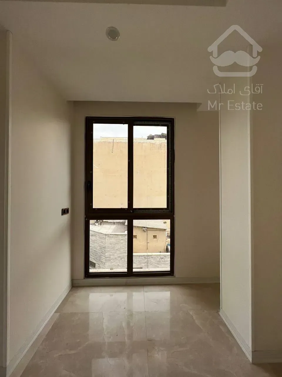 فروش آپارتمان 5 طبقه همراه دو باب مغازه به صورت یکجا در رونیکا پالاس سئول