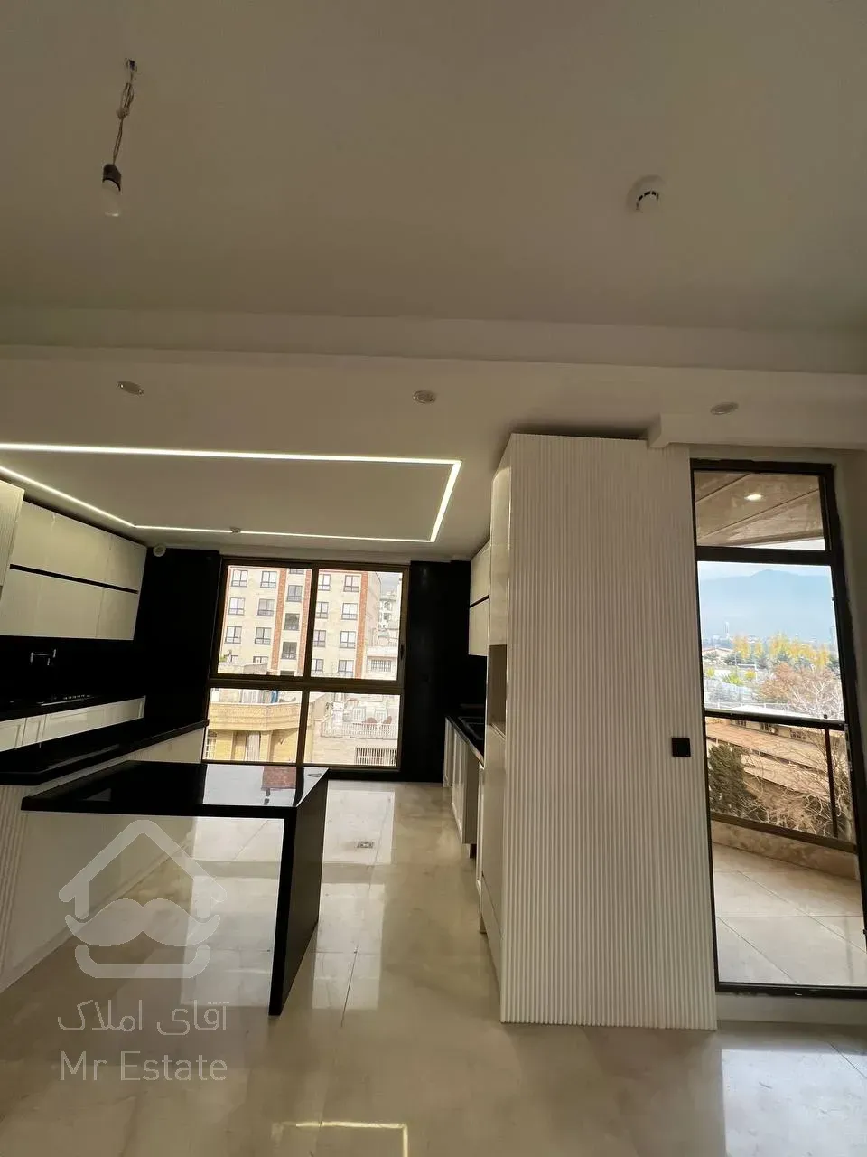 فروش آپارتمان 5 طبقه به همراه دو باب مغازه در رونیکا پالاس سئول