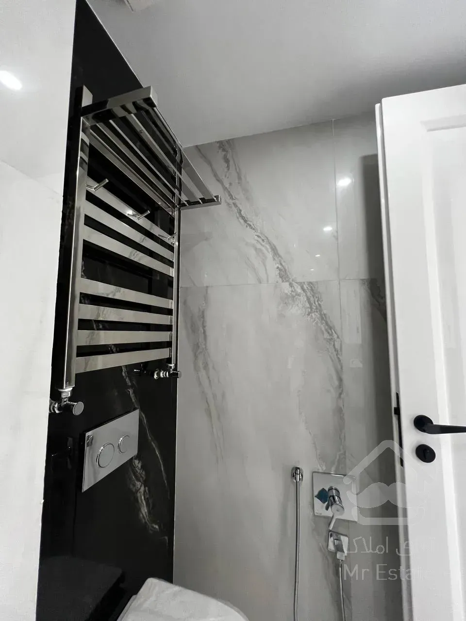 فروش آپارتمان 5 طبقه لاکچری در تاپ لوکیشن منطقه به همراه دو باب مغازه در رونیکا پالاس سئول