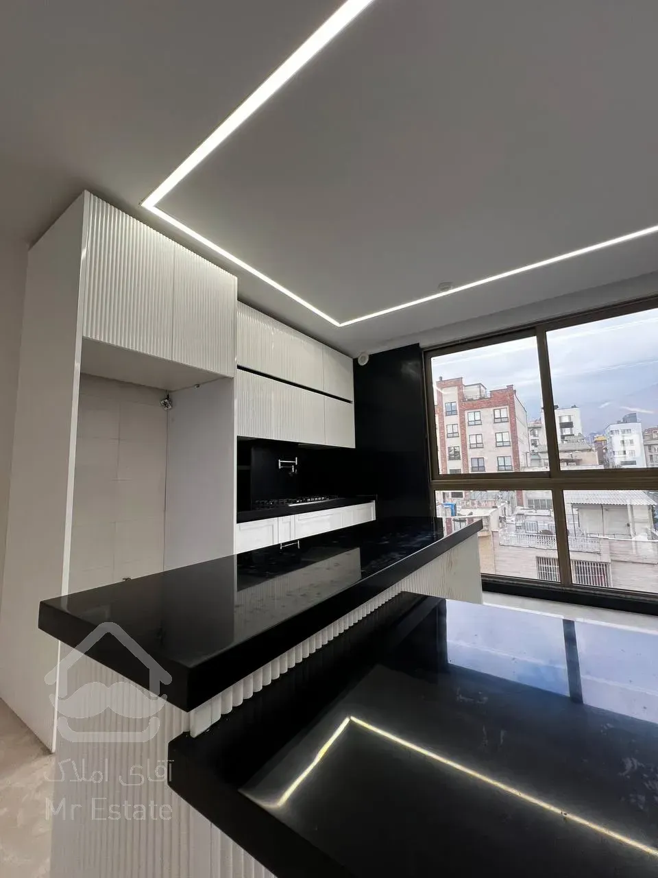 فروش کلی مجموعه رونیکاپالاس در سئول