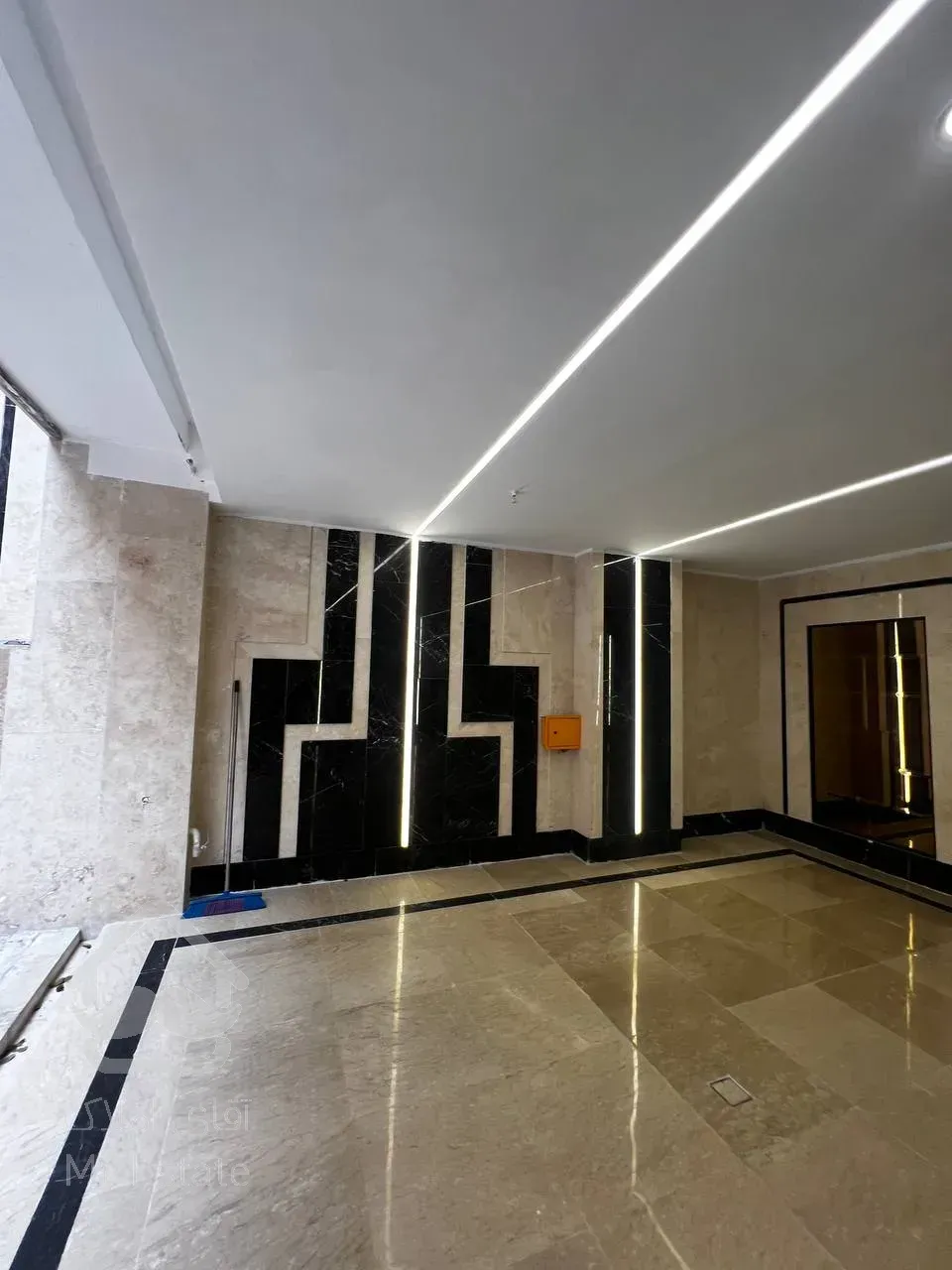 فروش دو باب مغازه به همراه برج 5 طبقه در رونیکا پالاس سئول