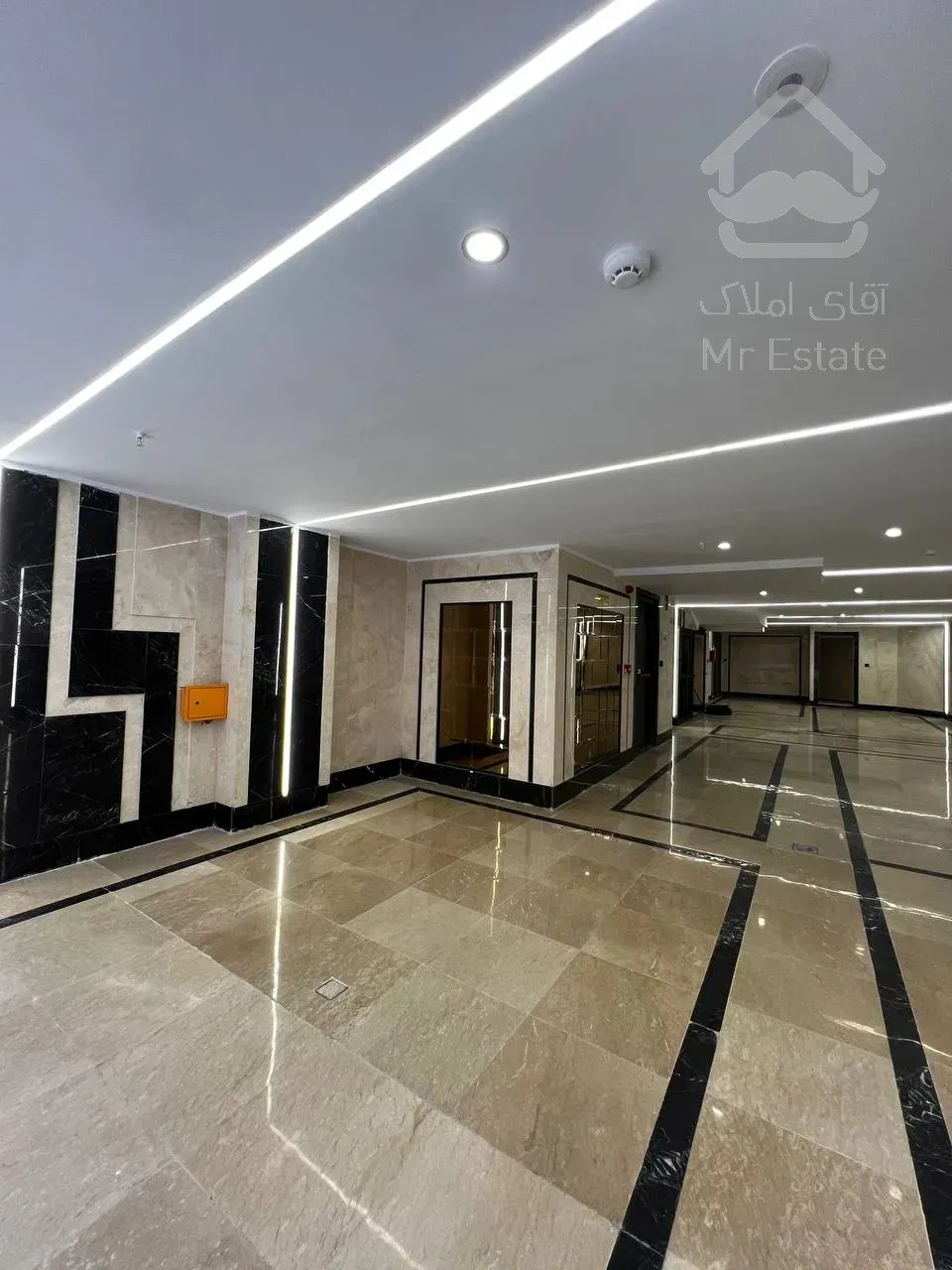 فروش آپارتمان همراه دو باب مغازه در رونیکا پالاس سئول