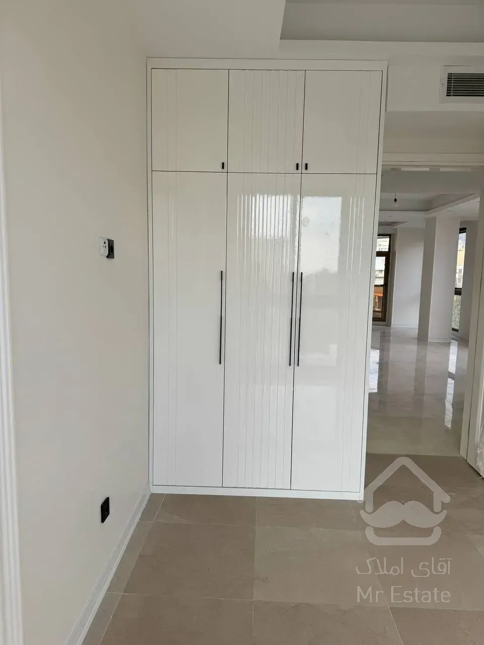 فروش ساختمان 5 واحد مسکونی و 2 باب تجاری