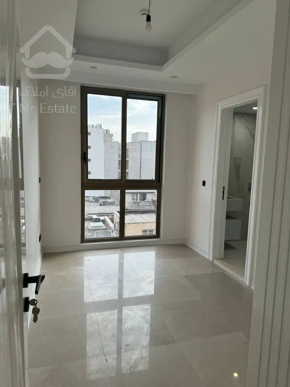 فروش ساختمان 5 واحد مسکونی و 2 باب تجاری