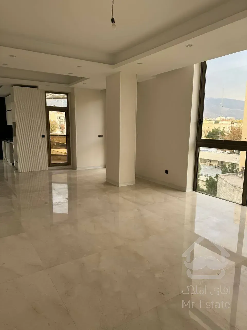 فروش ساختمان 5 واحد مسکونی و 2 باب تجاری